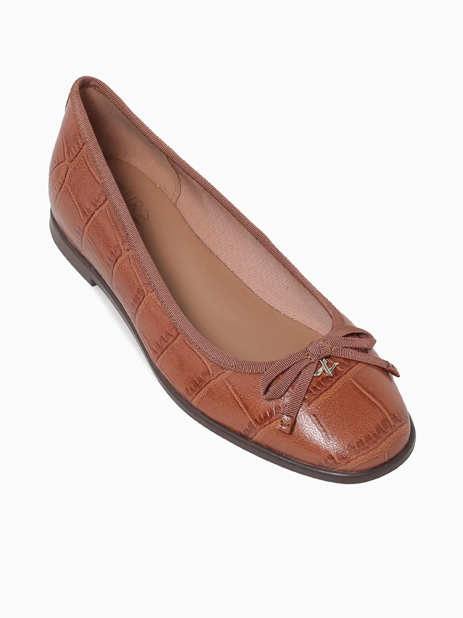 Essential English Tea Leather