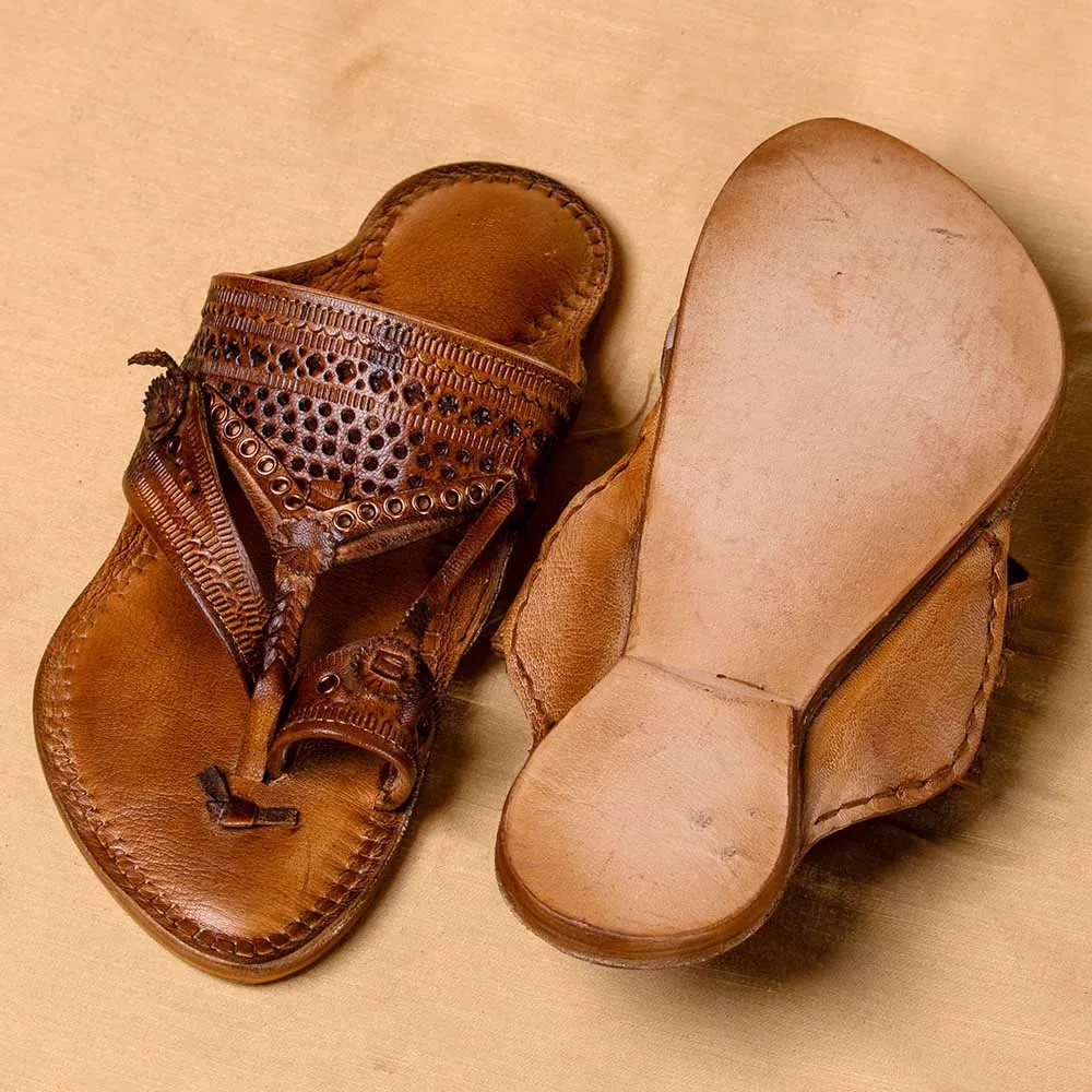 Tan - Men Classic Craftsmanship: Kolhapuri Leather Slippers