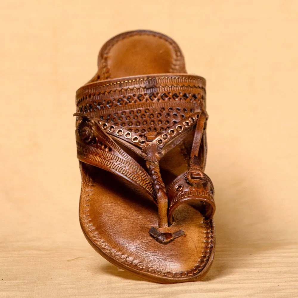 Tan - Men Classic Craftsmanship: Kolhapuri Leather Slippers